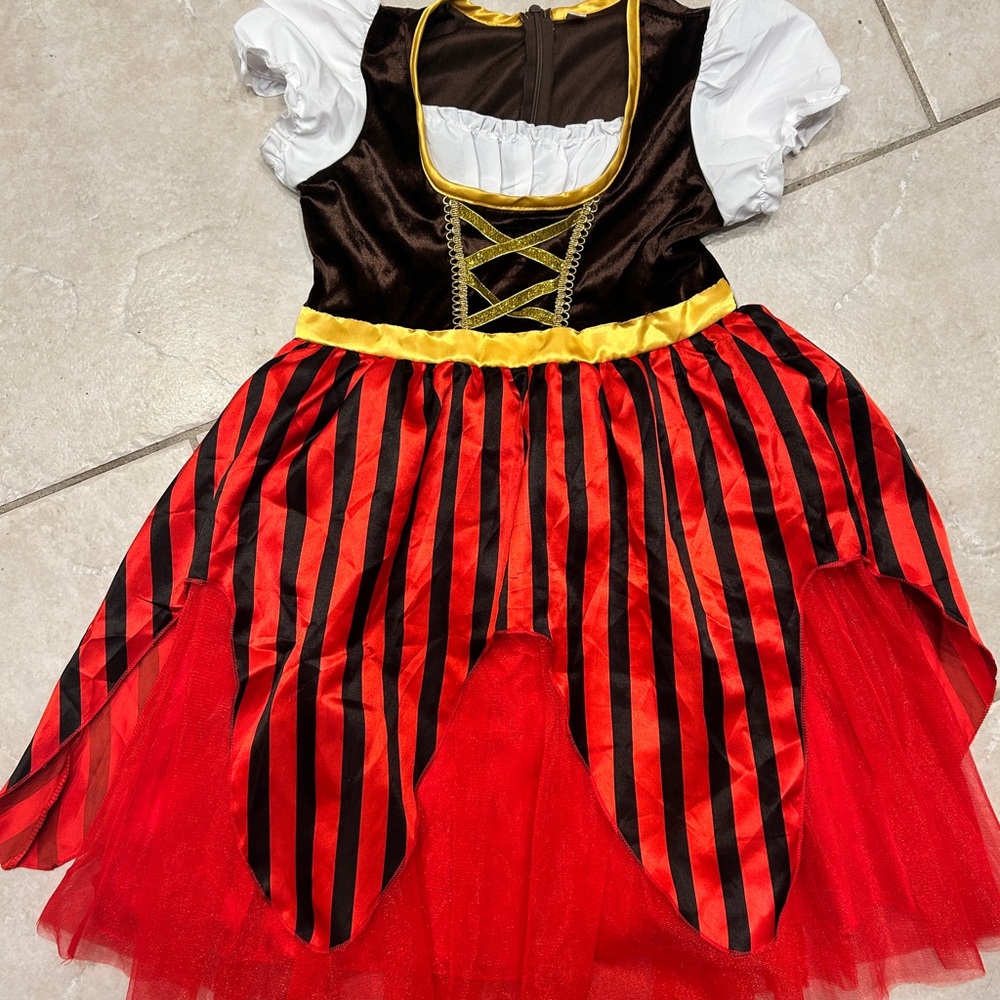 Girls Pirate Costume, size 8-10
